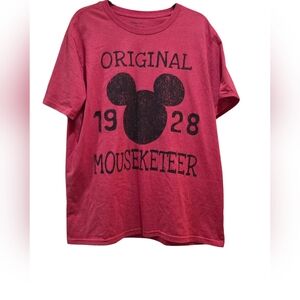 Disney Store ORIGINAL MOUSEKETEER Mickey Icon Red T-Shirt Adult Size XL GUC